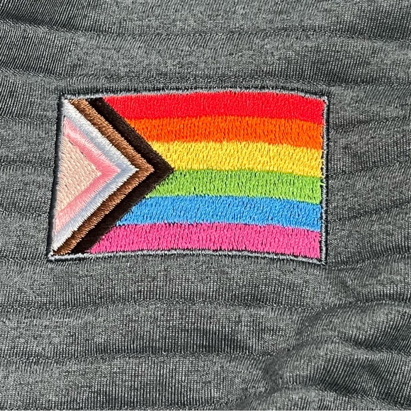 L.L. Bean Men’s Airlight Vest LBGTQ Progress Pride Flag Outdoor Performance XXL - Picture 4 of 9